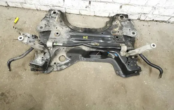 Peugeot 3008 II Front subframe