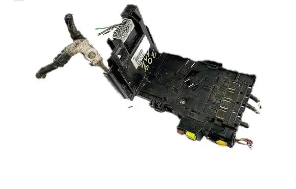 Peugeot 3008 I Fuse module 9666527580