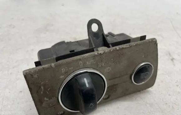 Mercedes-Benz E W211 Light switch 2115450104