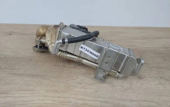 BMW 1 F20 F21 EGR valve cooler 782321008