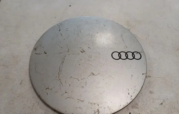 Audi 200 Wheel nut cap/cover 447601165