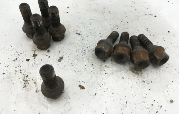 BMW 3 E46 Nuts/bolts NOCODE
