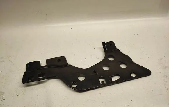 Ford Mustang VI Other engine bay part FR3B63016A52A