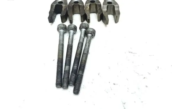 Mercedes-Benz E W212 Fuel Injector clamp holder