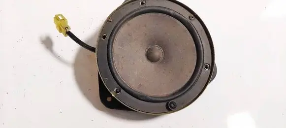 Subaru Forester SF Front door speaker eas16p475cr 973mh