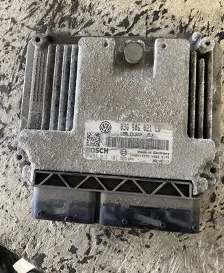 Skoda Octavia Mk2 (1Z) Engine control unit/module 03G906021LD