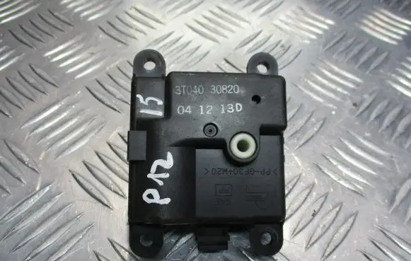 Nissan Primera Central body control module 3T04030820