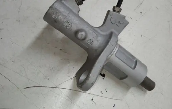 Audi A4 S4 B7 8E 8H Master brake cylinder A420147KW