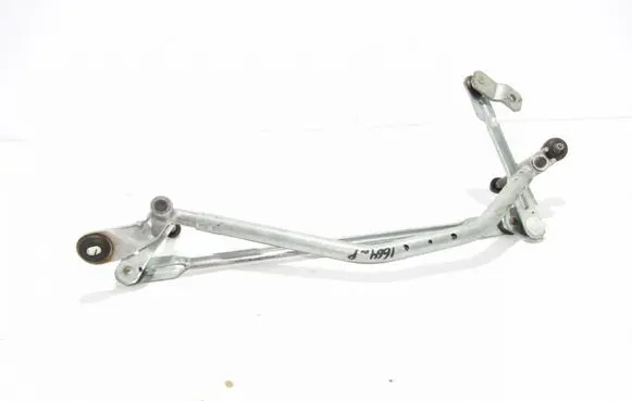 Renault Captur Front wiper linkage 