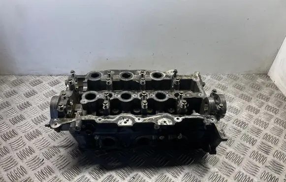 Jaguar XF X250 Engine head 4R8Q6090AH