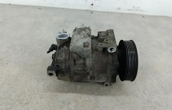 Volkswagen Golf V Air conditioning (A/C) compressor (pump) 1K0820803F