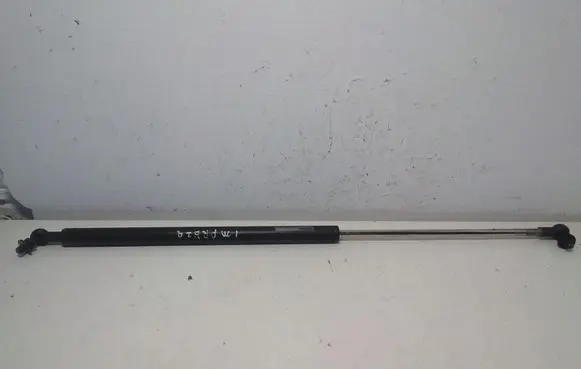 Subaru Impreza II Tailgate/trunk strut/damper
