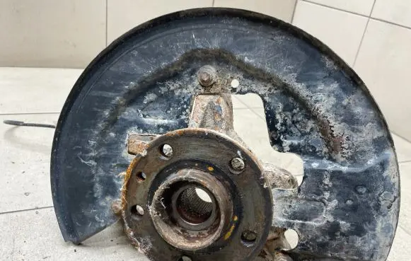 Volvo XC60 Front wheel hub spindle knuckle