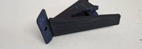 BMW 4 F32 F33 Accelerator throttle pedal 6PV01043533 6853175 12037313DE