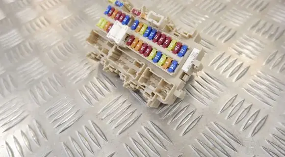 Nissan X-Trail T32 Fuse module 252307990A 4CL0BC6486
