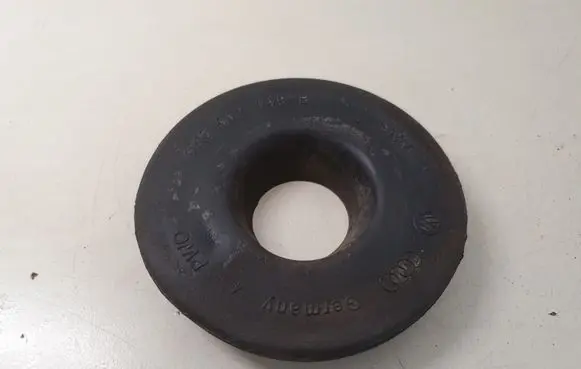 Audi A3 S3 8P Rear coil spring rubber mount 1K0512149B