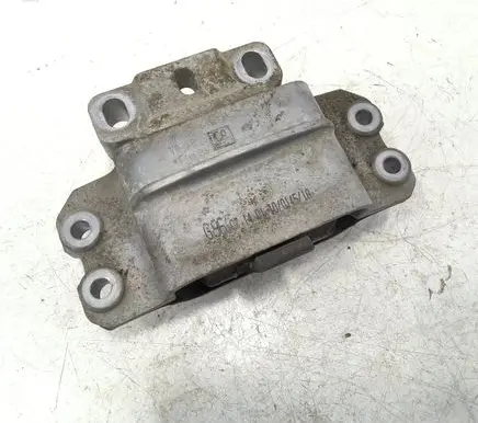 Skoda Octavia Mk2 (1Z) Engine mount bracket 1K0199555