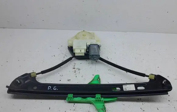 Volkswagen Golf VII Rear door window regulator with motor 5G4839462C 5Q4959812A