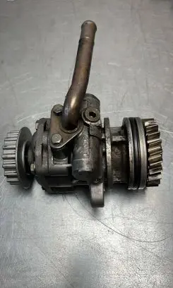 Volkswagen Transporter - Caravelle T5 Power steering pump 070145249