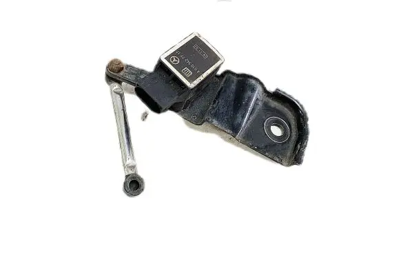 Mercedes-Benz GL X164 Air suspension front height level sensor A0105427717
