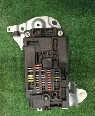 Mini One - Cooper Coupe R56 Fuse module 3451922