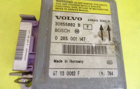 Volvo S40, V40 Airbag control unit/module 30855882B 0285001147