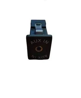 Volkswagen PASSAT B6 AUX in-socket connector 5M0035724