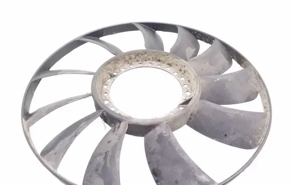Volkswagen PASSAT B5 Fan impeller 058121301B