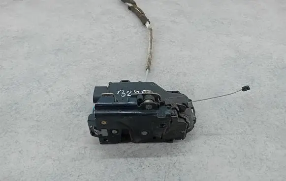 Audi TT Mk1 Front door lock