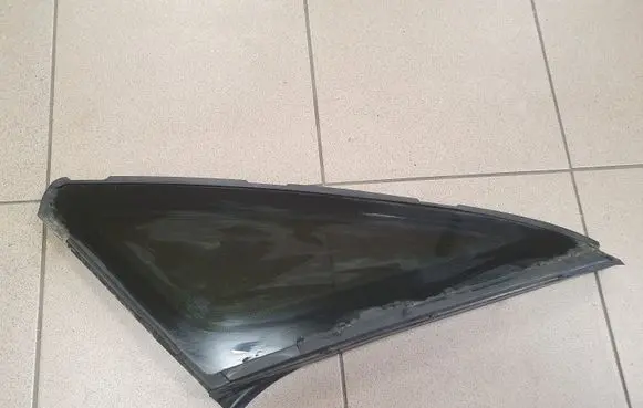 Audi A8 S8 D2 4D Rear side window