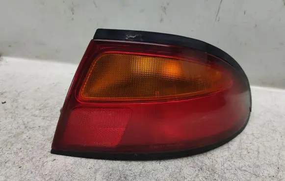 Mazda 323 F Rear/tail lights