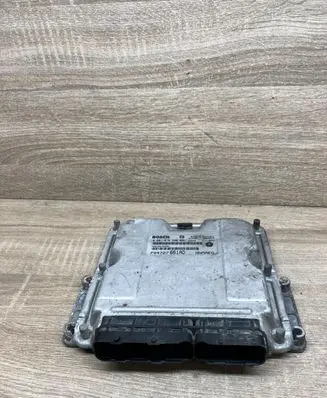 Chrysler Voyager Engine control unit/module P04727661AD 0281010290