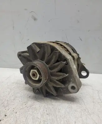 Renault 19 Generator/alternator 2541119 12V70A A13N159