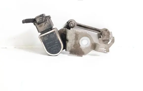 Mercedes-Benz EQC Air suspension front height level sensor A0009053704
