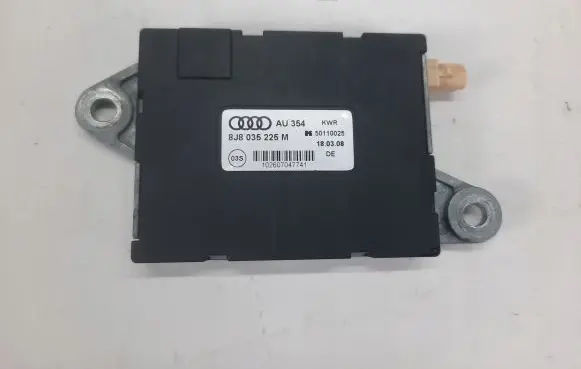 Audi TT TTS Mk2 Aerial antenna amplifier 8J8035225M