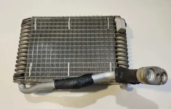 Audi A4 S4 B5 8D Air conditioning (A/C) radiator (interior) 52464445