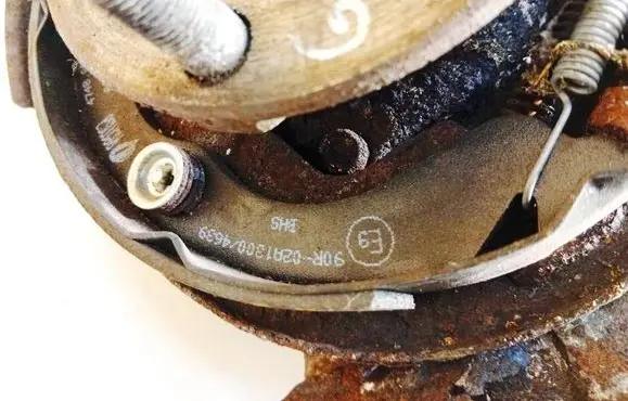 Subaru Outback Handbrake/parking brake pads 