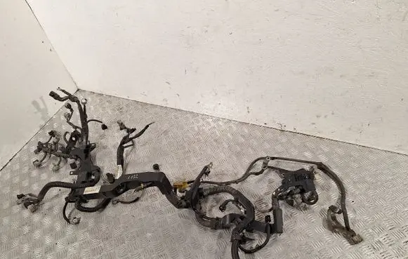 Toyota Verso Engine installation wiring loom 821210F300 8281502070