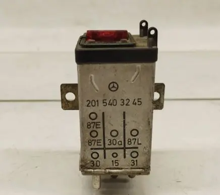 Mercedes-Benz S W126 Other relay 2015403245 A2015403245