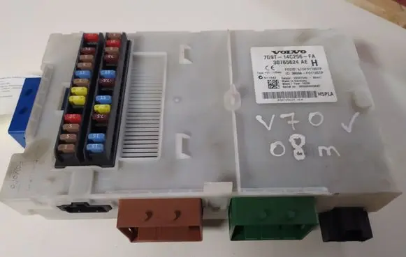 Volvo V70 Comfort/convenience module 7G9T14C256FA 30765624AE