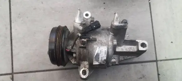 Dacia Sandero Air conditioning (A/C) compressor (pump) 926000287R T22318BA 15071842