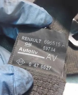 Renault Trafic II (X83) Front seatbelt 696515A 59764 0476627