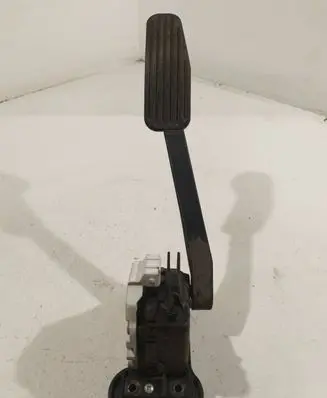 Volvo XC70 Accelerator throttle pedal 9496821 007769