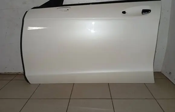 Mercedes-Benz CLS C218 X218 Front door A2187221331