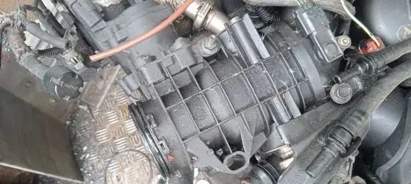 Peugeot 607 Throttle valve