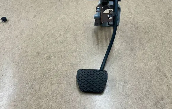 BMW 3 E46 Brake pedal 35112229128 2229128 35206752655