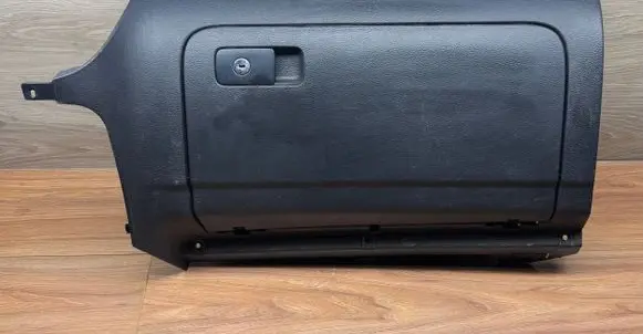 Volkswagen Golf V Glove box 1K1857097 P0110294