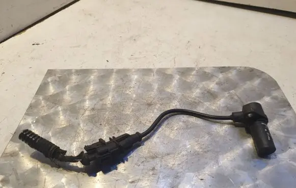 Audi A6 S6 C5 4B Crankshaft position sensor 0281002