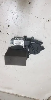 Citroen C4 I Picasso Front door window regulator motor 9654087880 400965C