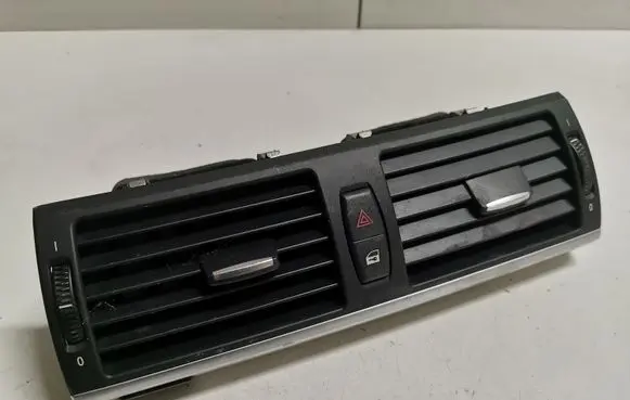 BMW X5 E70 Dash center air vent grill 9210705